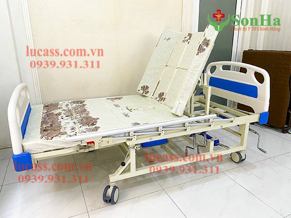 chuc-nang-nang-dau-giuong-benh-nhan-4-tay-quay-lucass-gb-t41