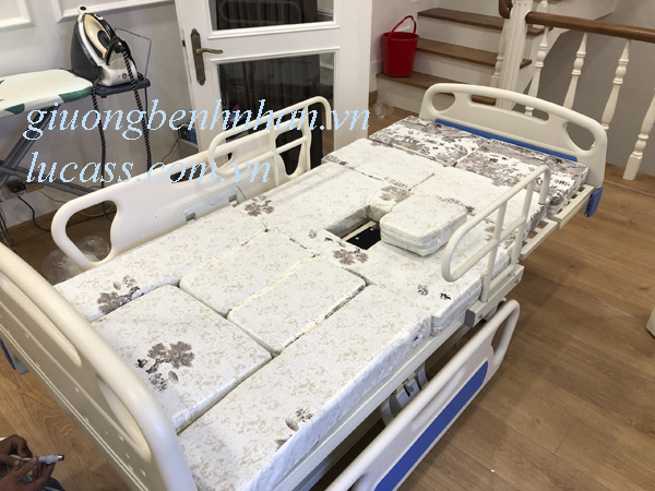 Giường bệnh nhân điện cơ đa chức năng Lucass GB-4
