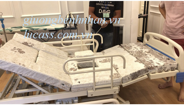Giường bệnh nhân điện cơ đa chức năng Lucass GB-4