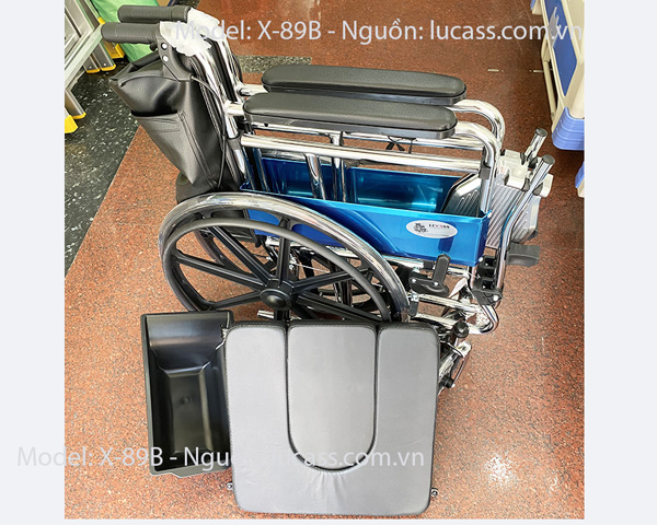 Xe lăn thao gọn nhanh chóng và dễ dàng